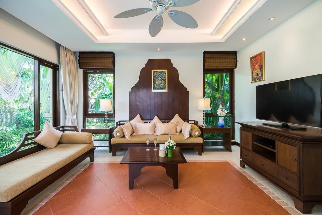 rooms-2-broom-pool-villa