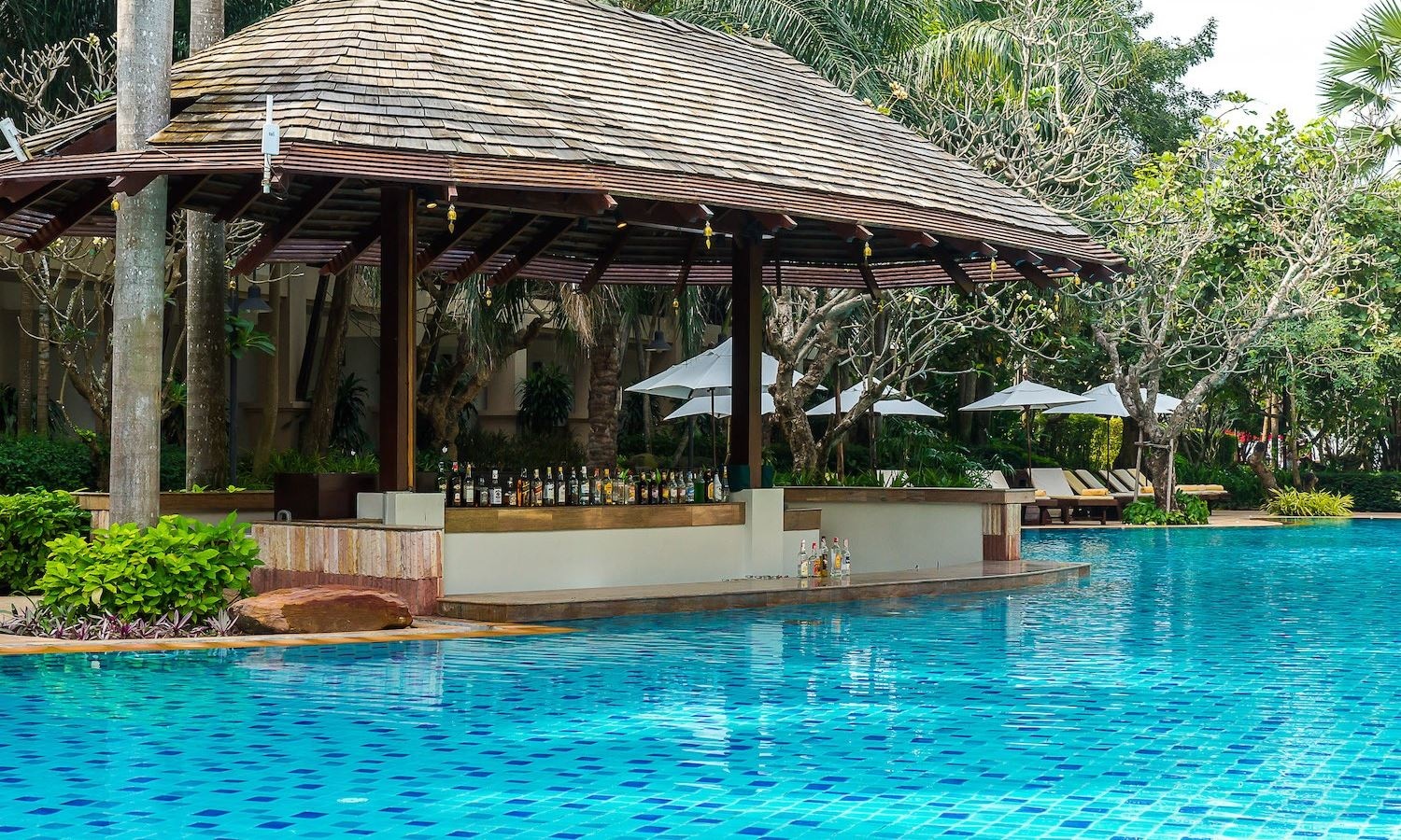 restaurants-splash-pool-bar