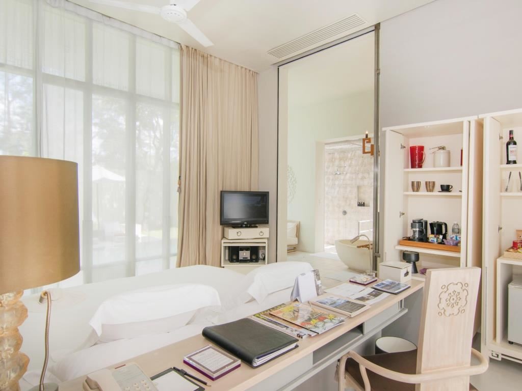 rooms-garden-pool-villa