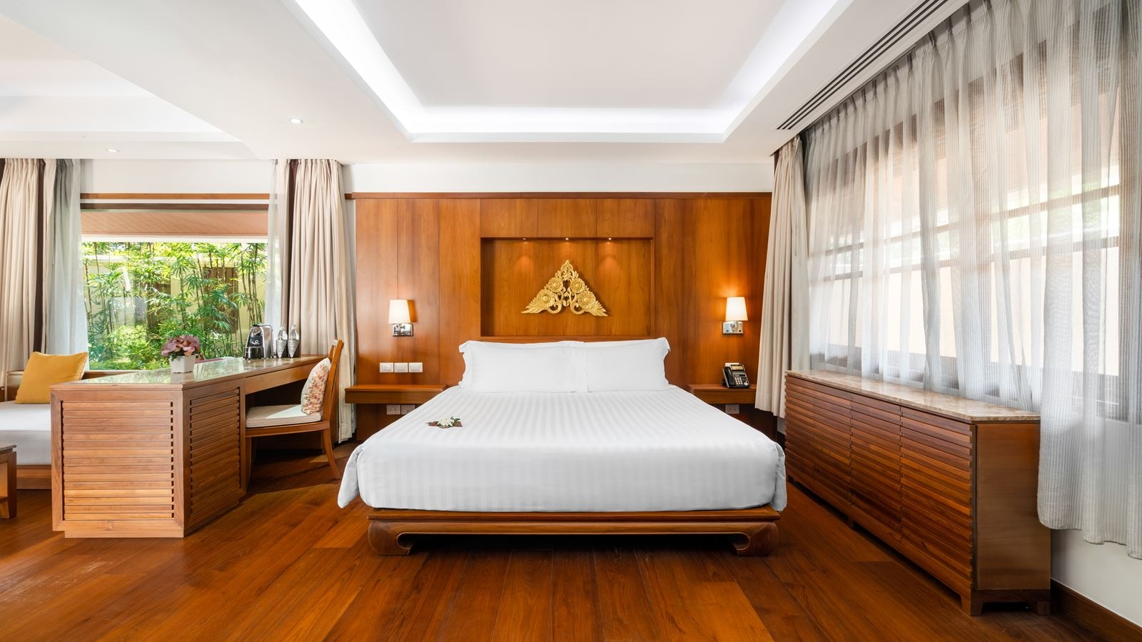 rooms-deluxe-pool-villa