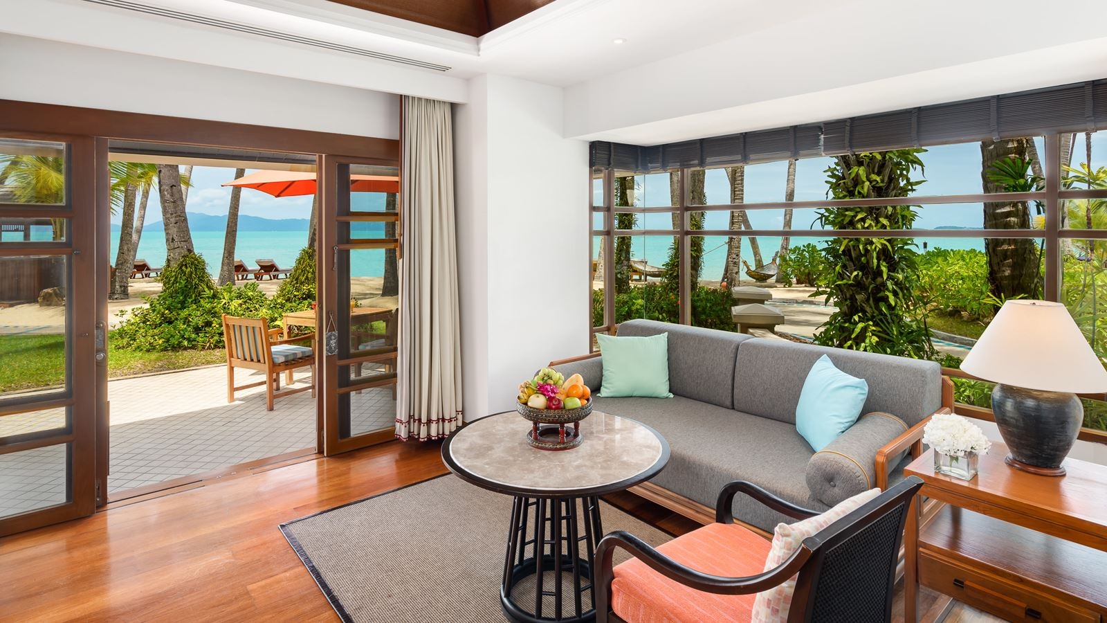 rooms-deluxe-beachfront-villa