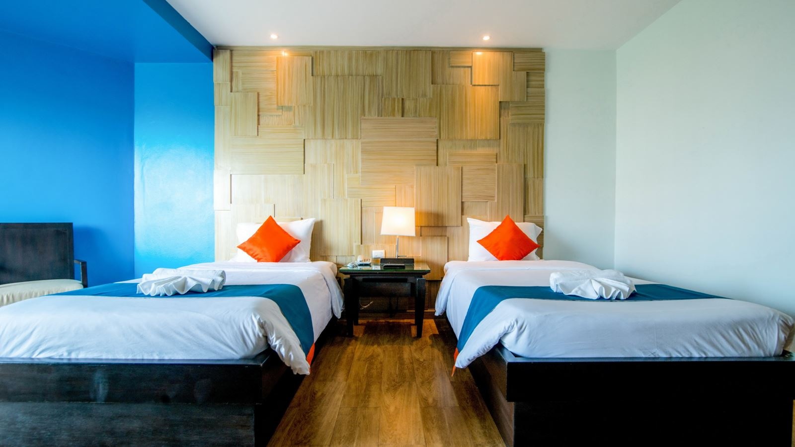 rooms-superior-main-building