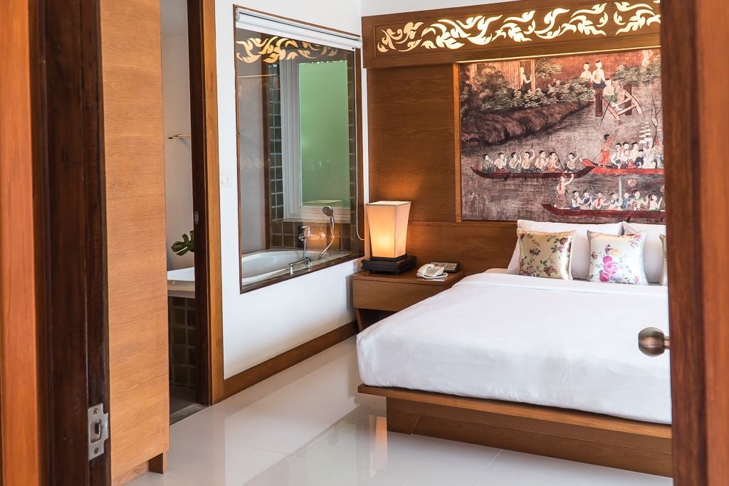 rooms-deluxe-family-room