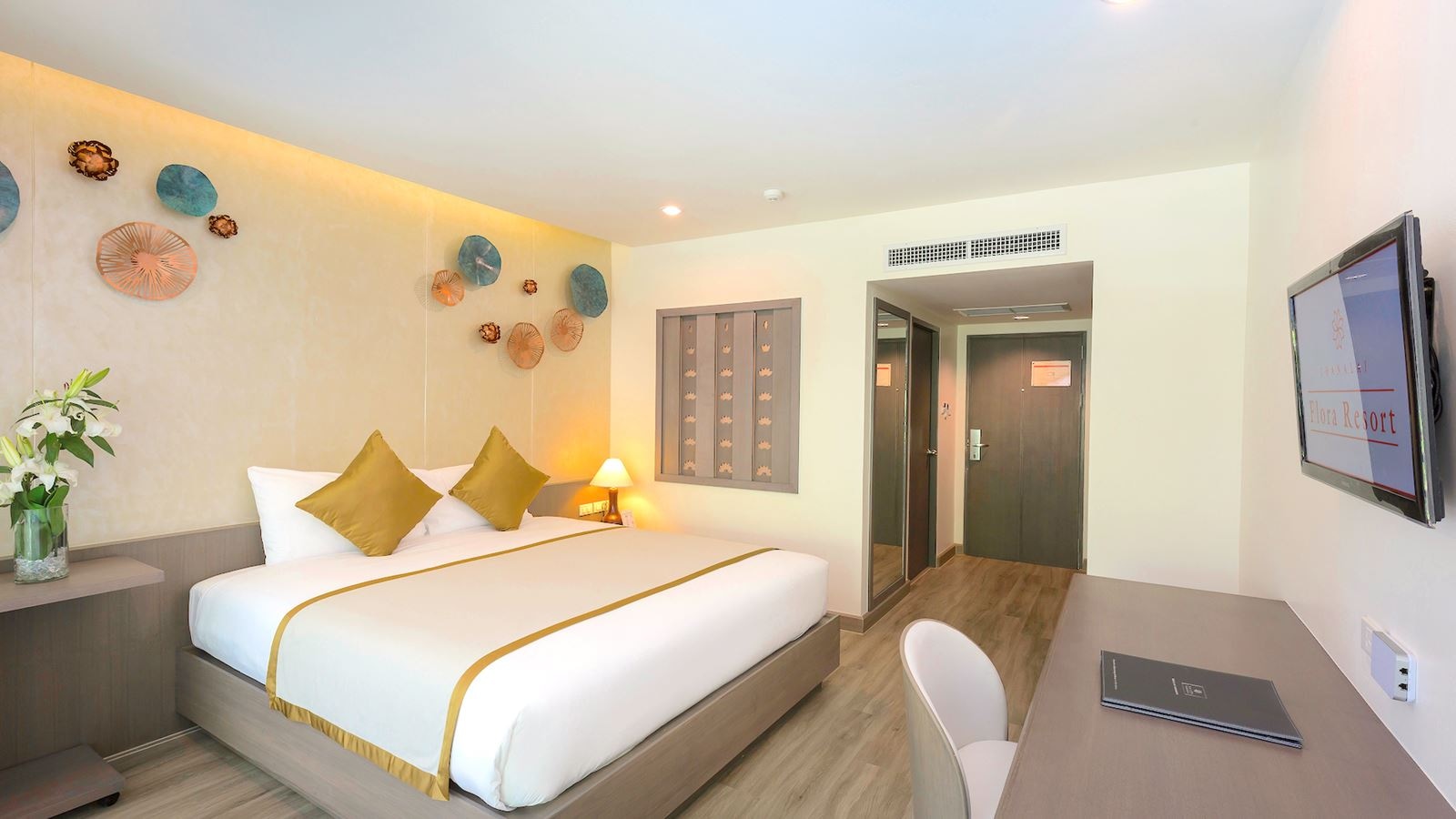 rooms-deluxe-pool-view-child-daybed