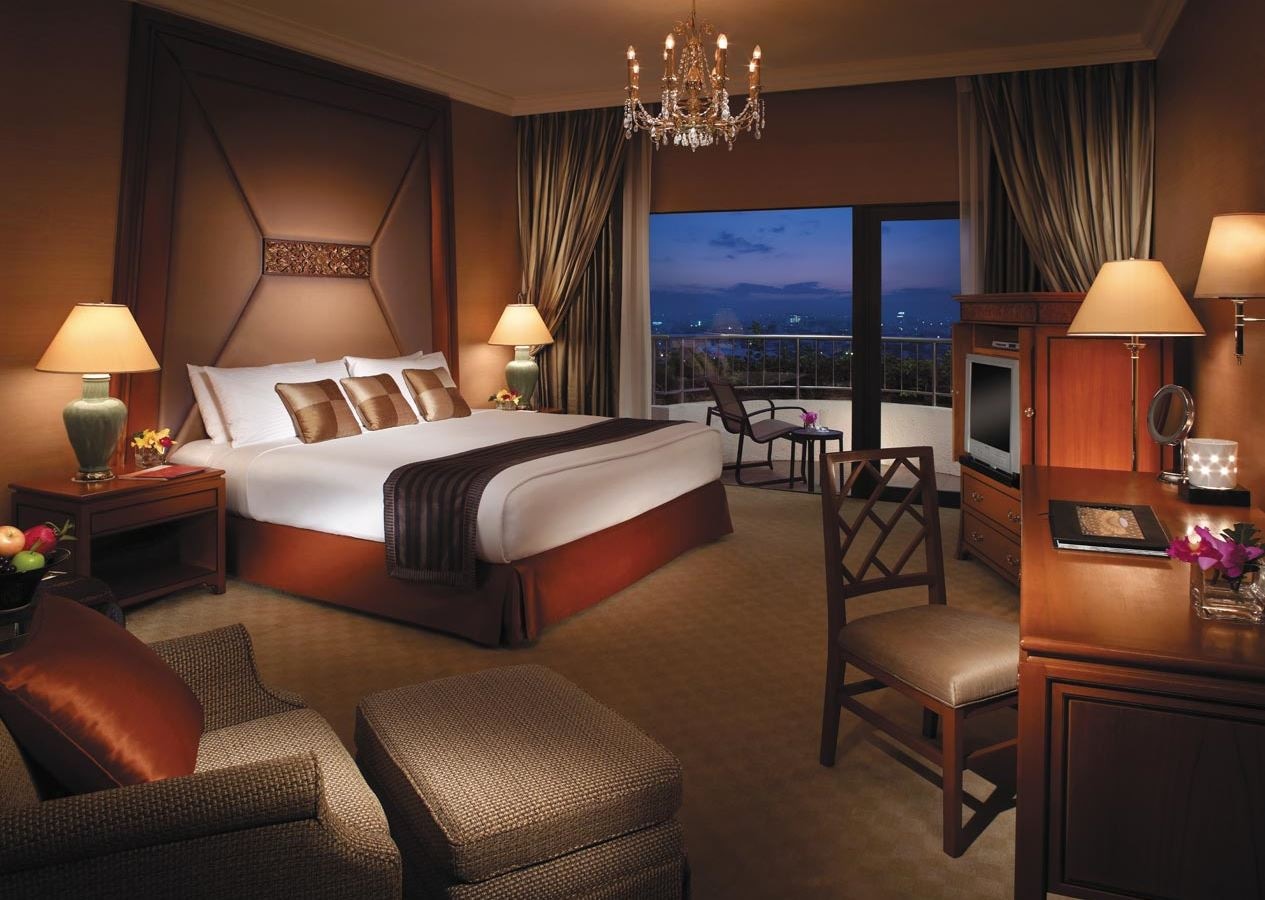 rooms-krungthep-deluxe-suite-room