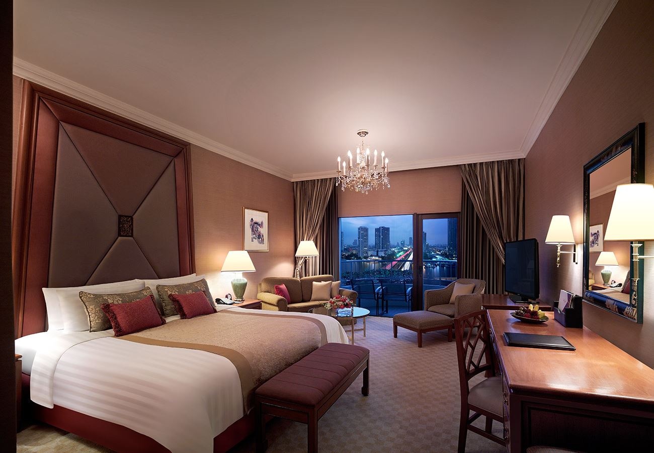 rooms-krungthep-deluxe-balcony-room