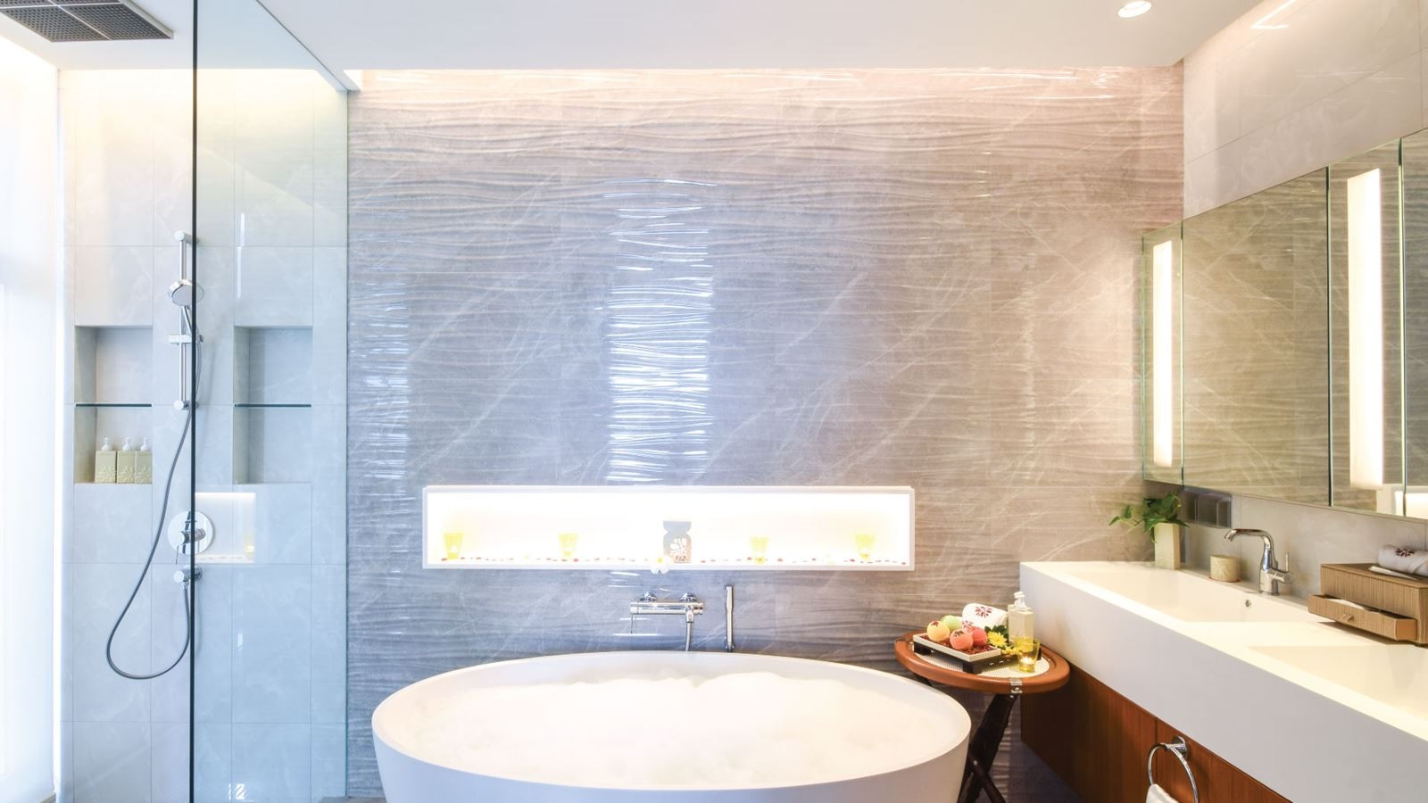 rooms-2bedroom-pool-suite-lagoon-view