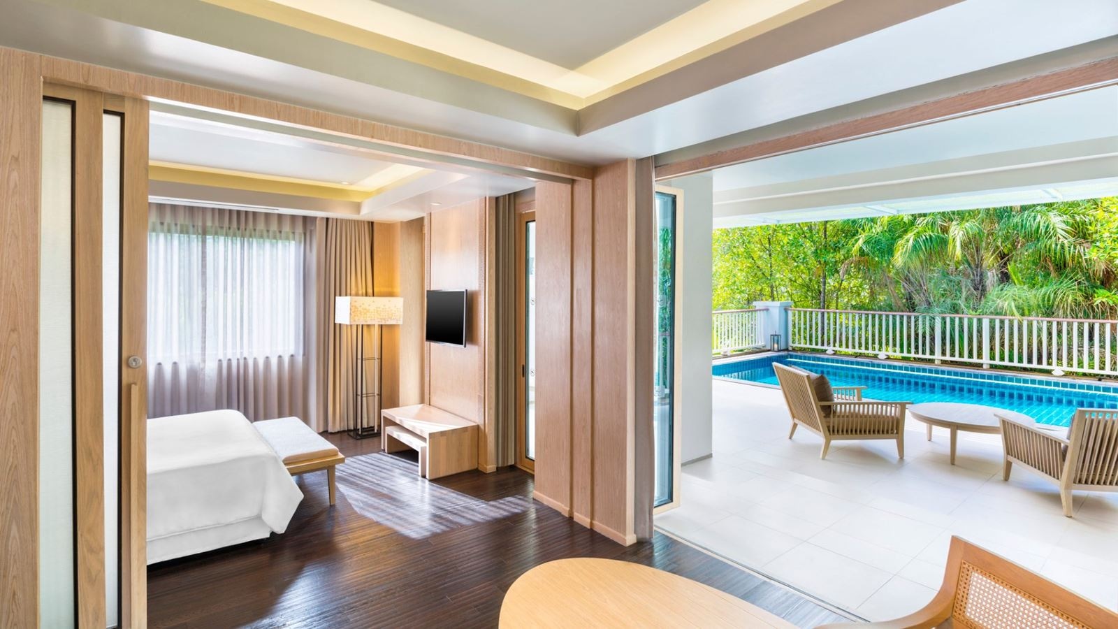 rooms-club-suite-with-plunge-pool