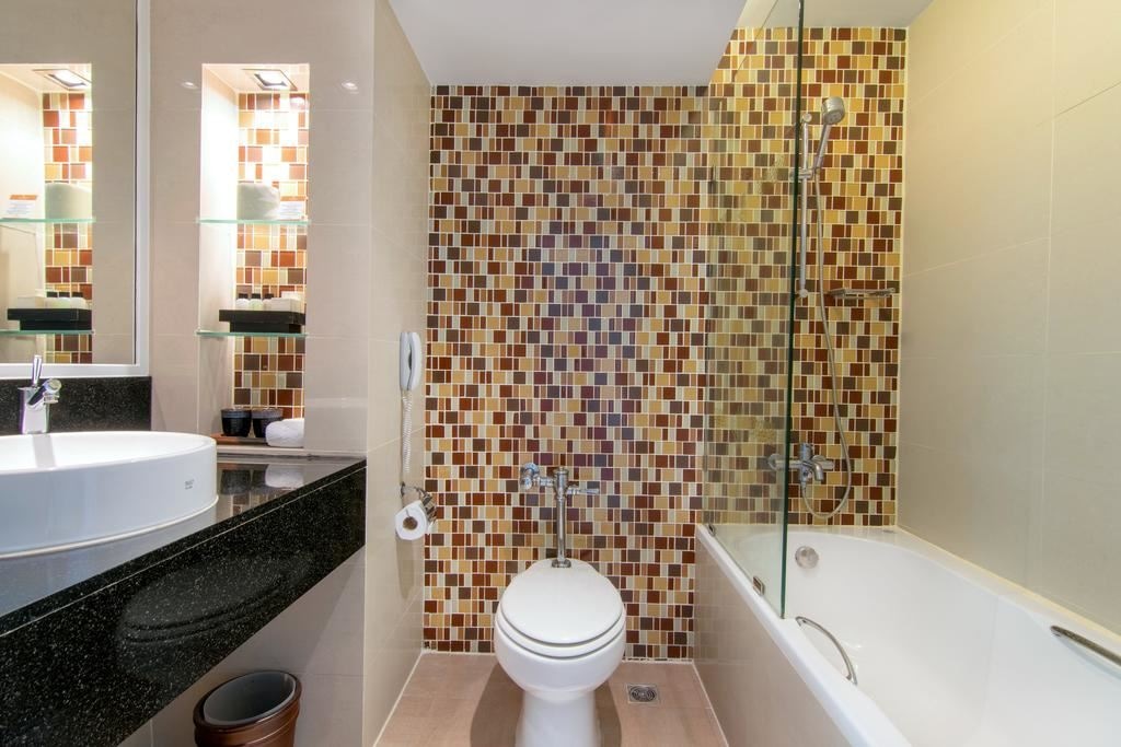 rooms-tropical-deluxe-pool-view