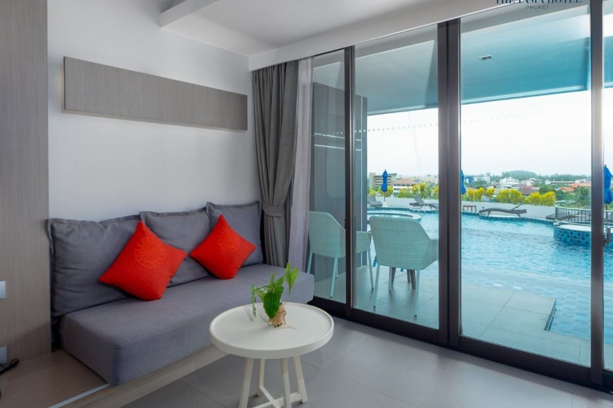 rooms-deluxe-sea-view-pool-access-room