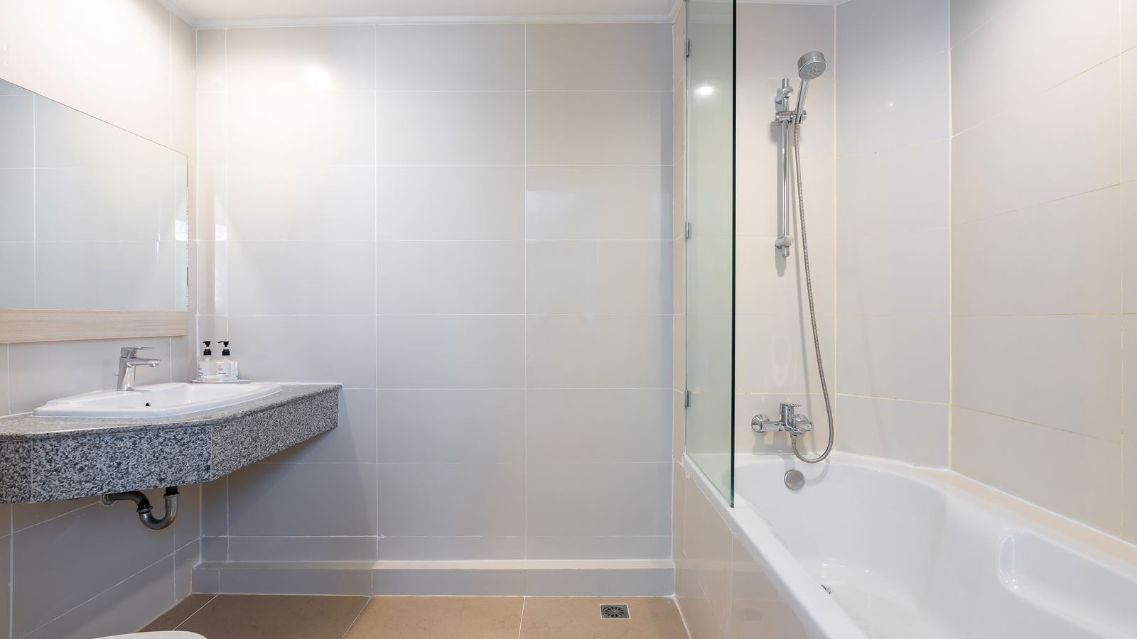 rooms-standard--located-at-tower-wing