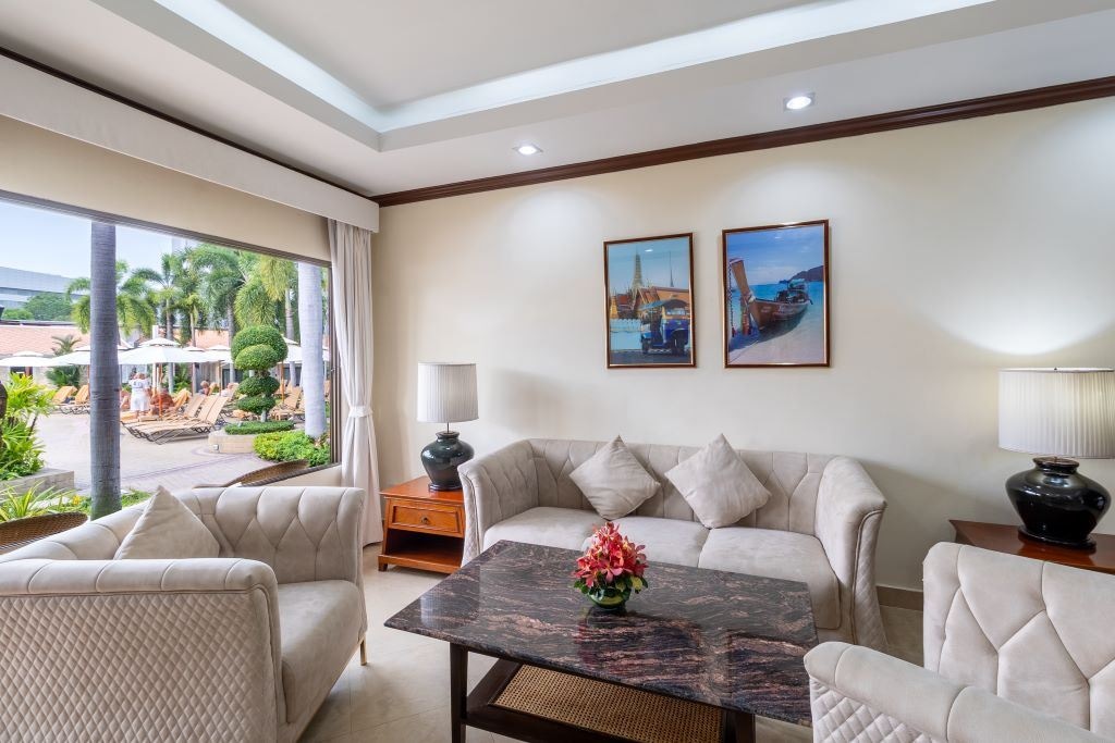 rooms-deluxe-1br-apartment-pool-view