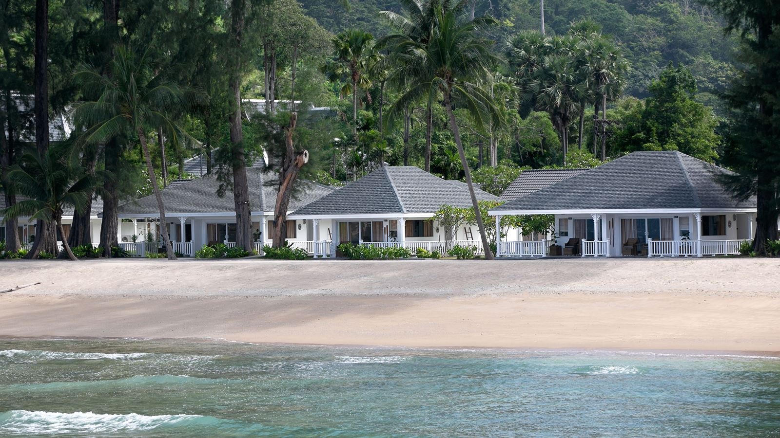 rooms-beachfront-cottage