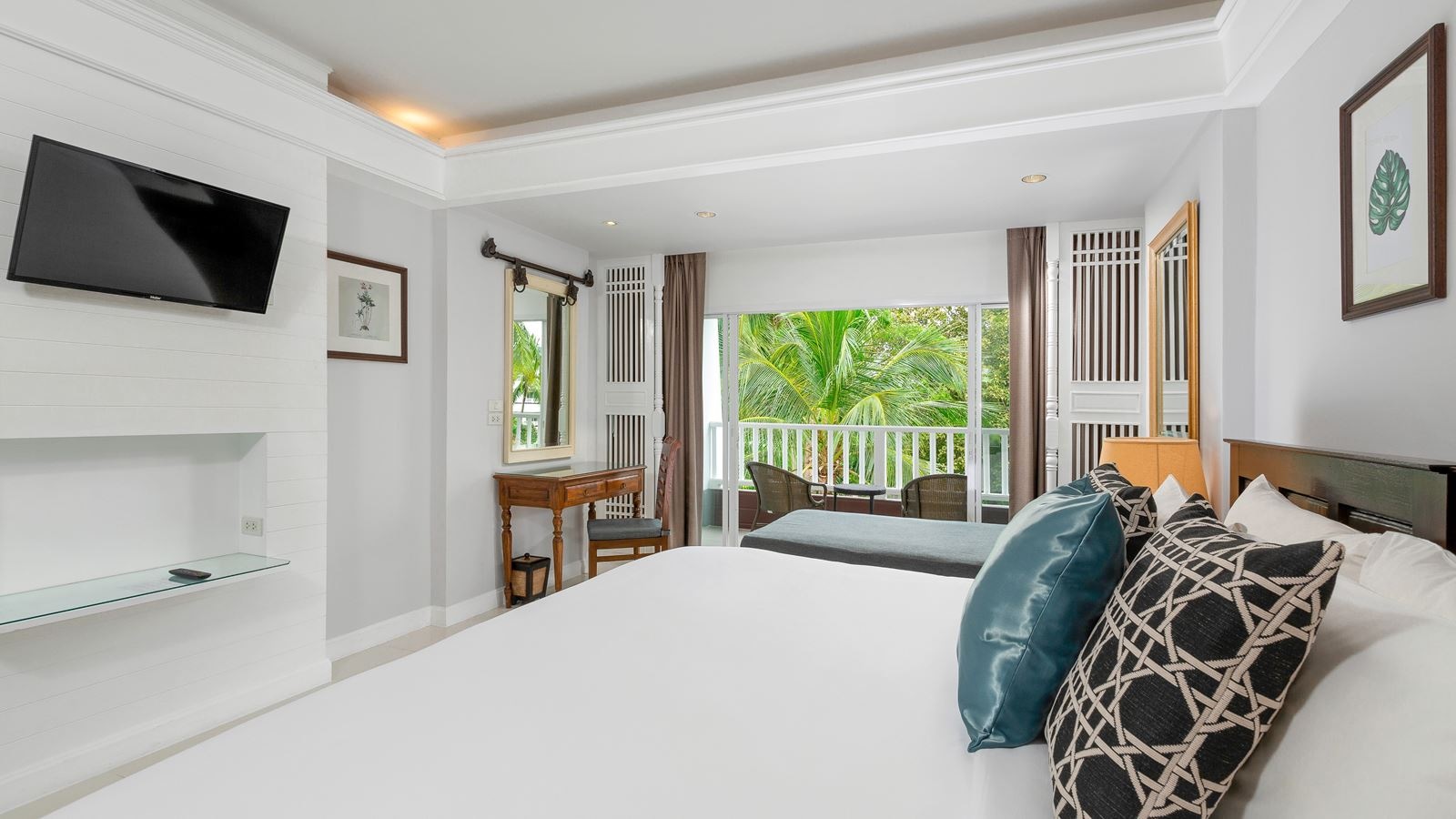 rooms-deluxe-terrace