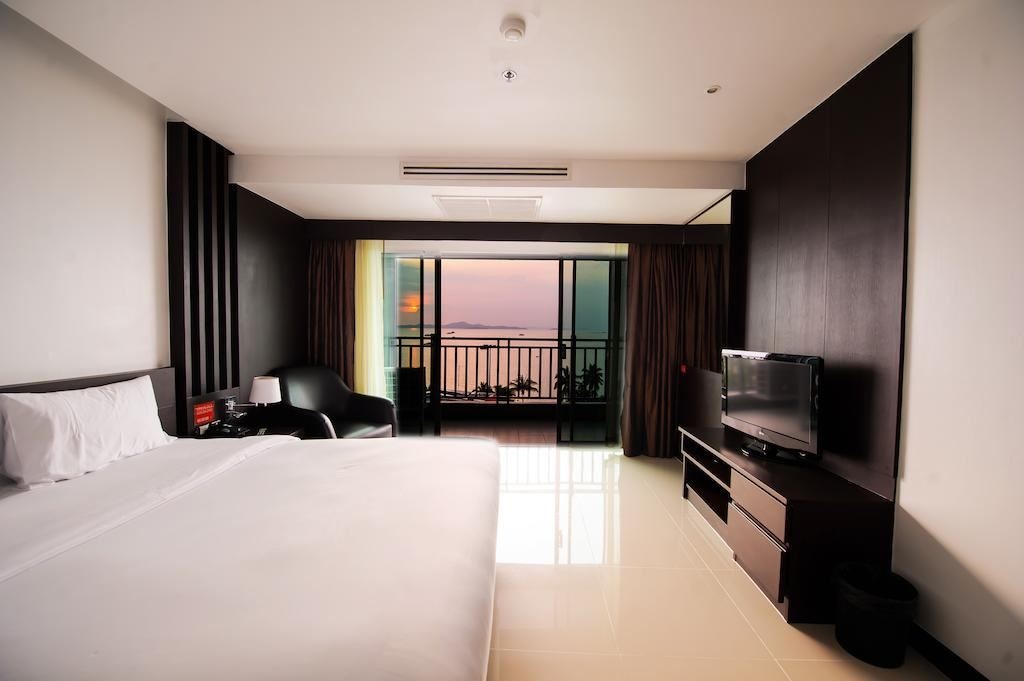 rooms-deluxe-sea-view