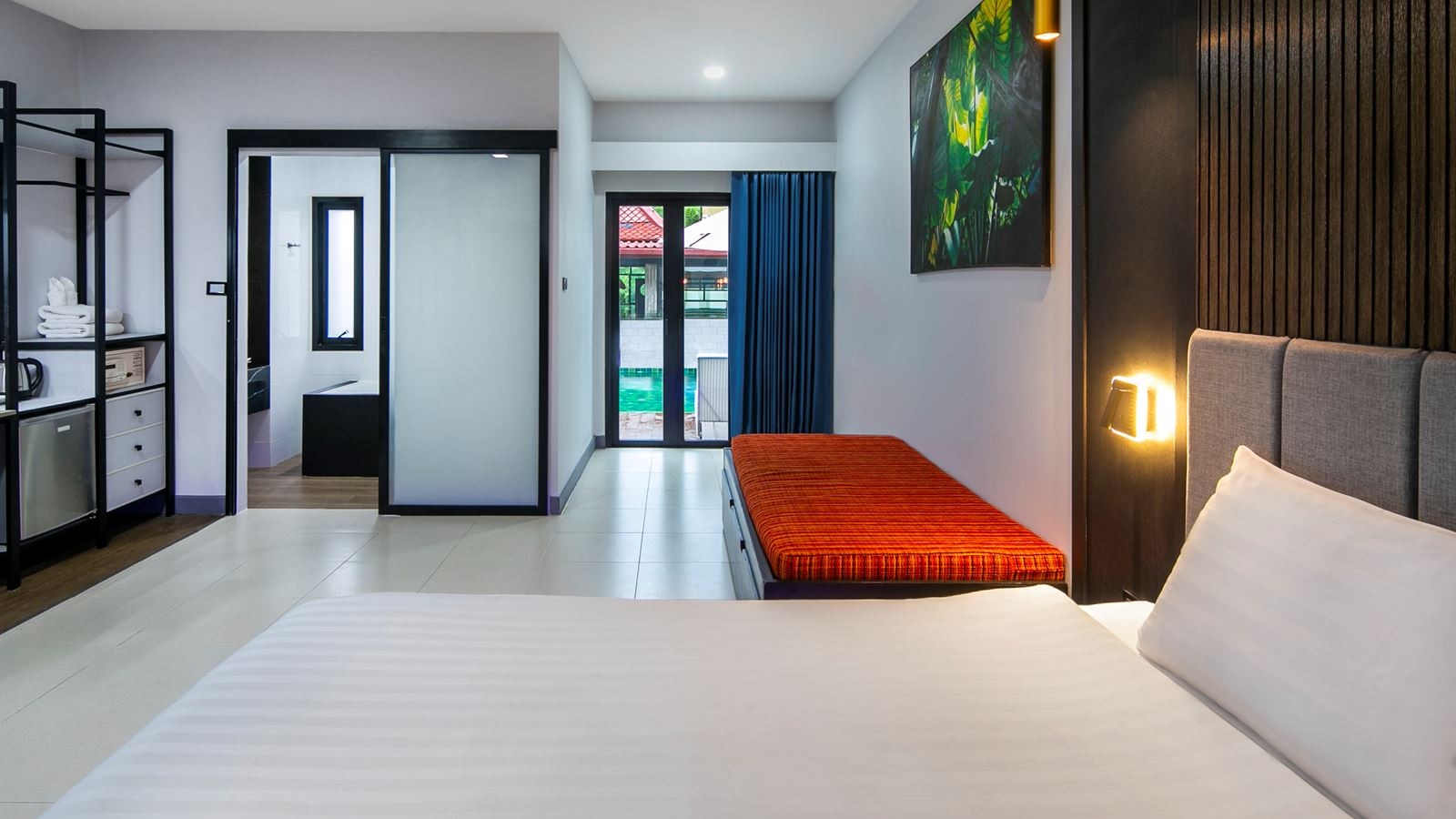 rooms-deluxe-pool-access