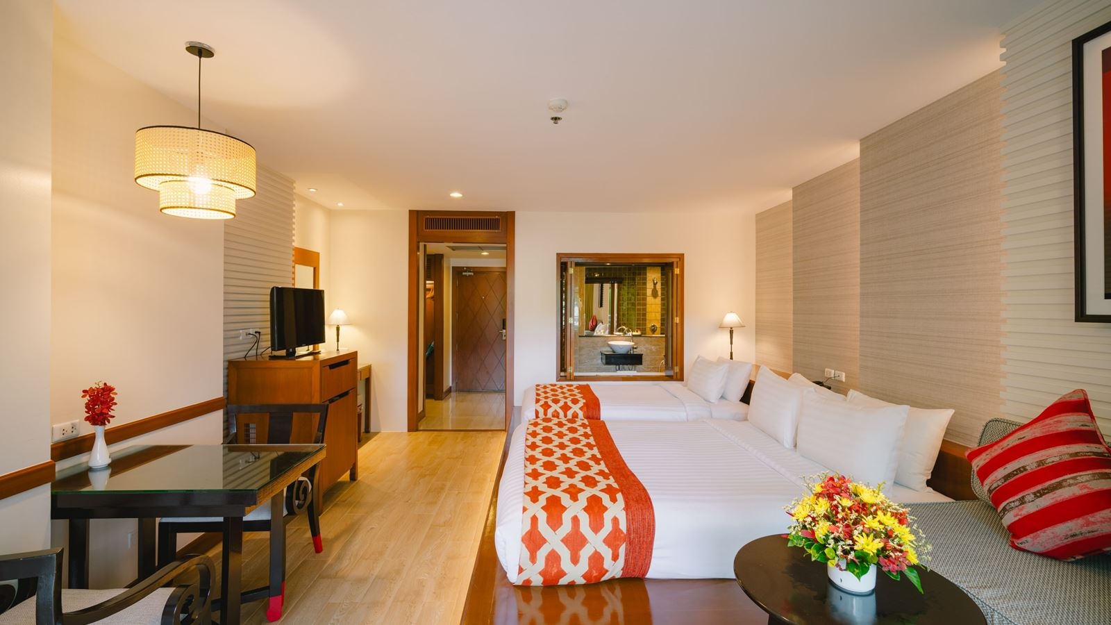 rooms-premier-deluxe-royal-wing-1-queen-1-single