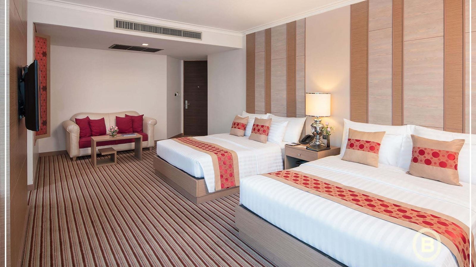 rooms-luxury-family-quadruple-suite---the-main-tower