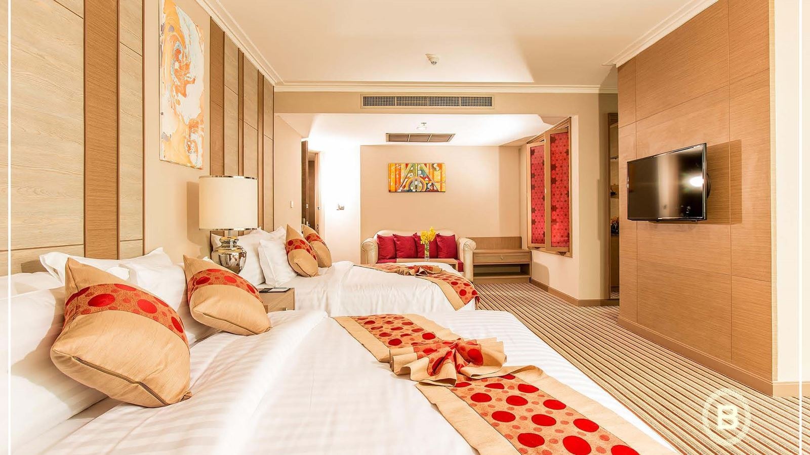 rooms-luxury-family-quadruple-suite---the-main-tower