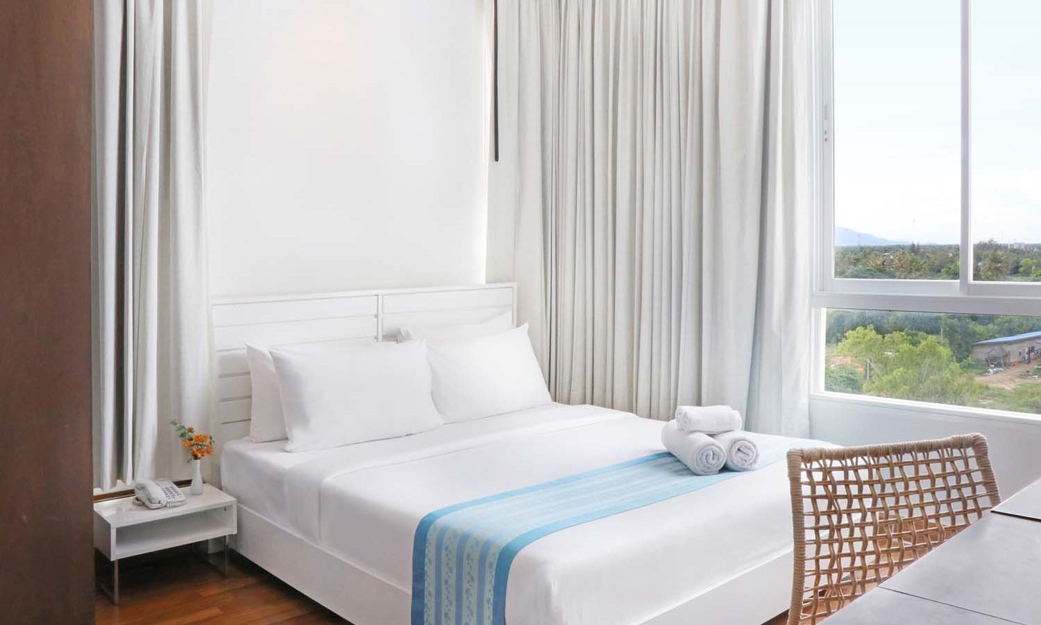 rooms-3-bedroom-royal-suite