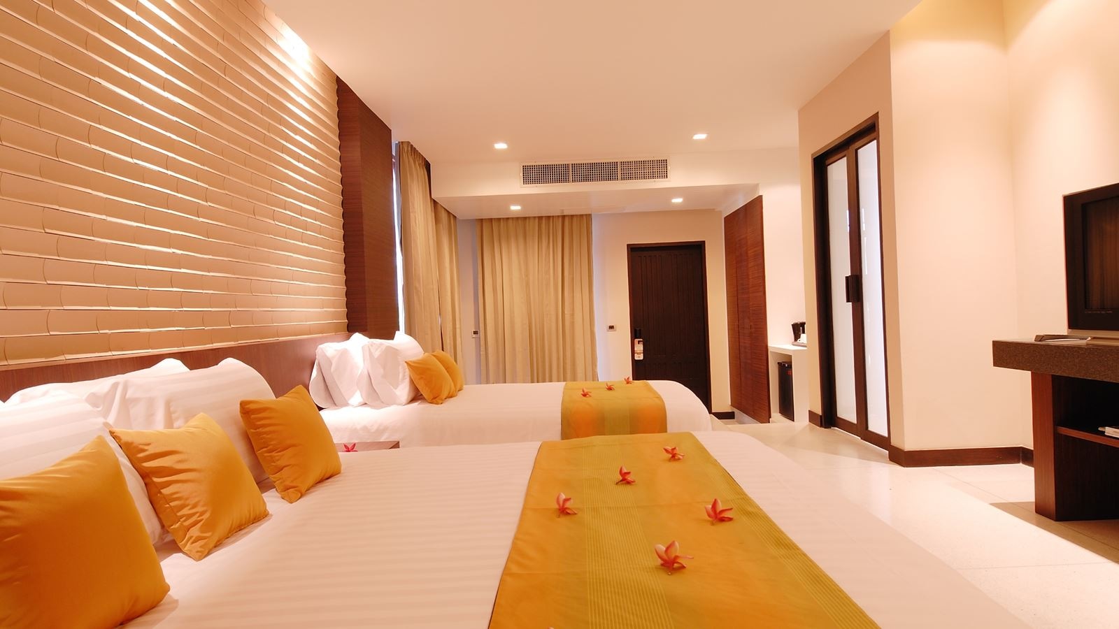 rooms-villa-with-garden-view