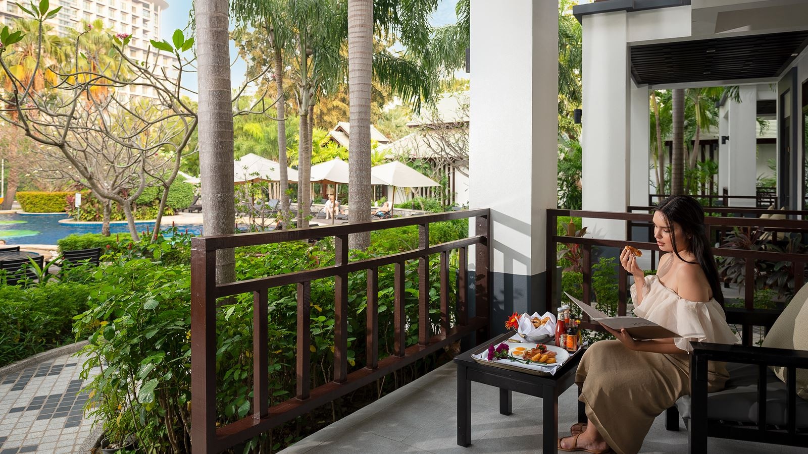 rooms-villa-with-pool-view