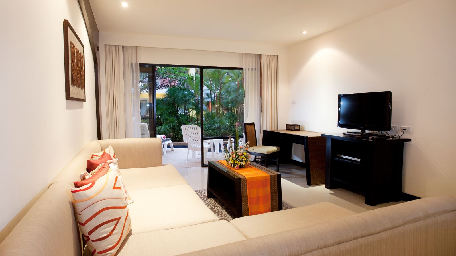 rooms-executive-suite