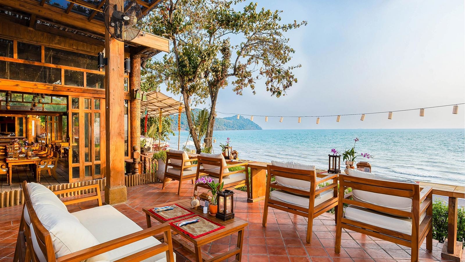 restaurants-by-the-sea-restaurant-and-bar