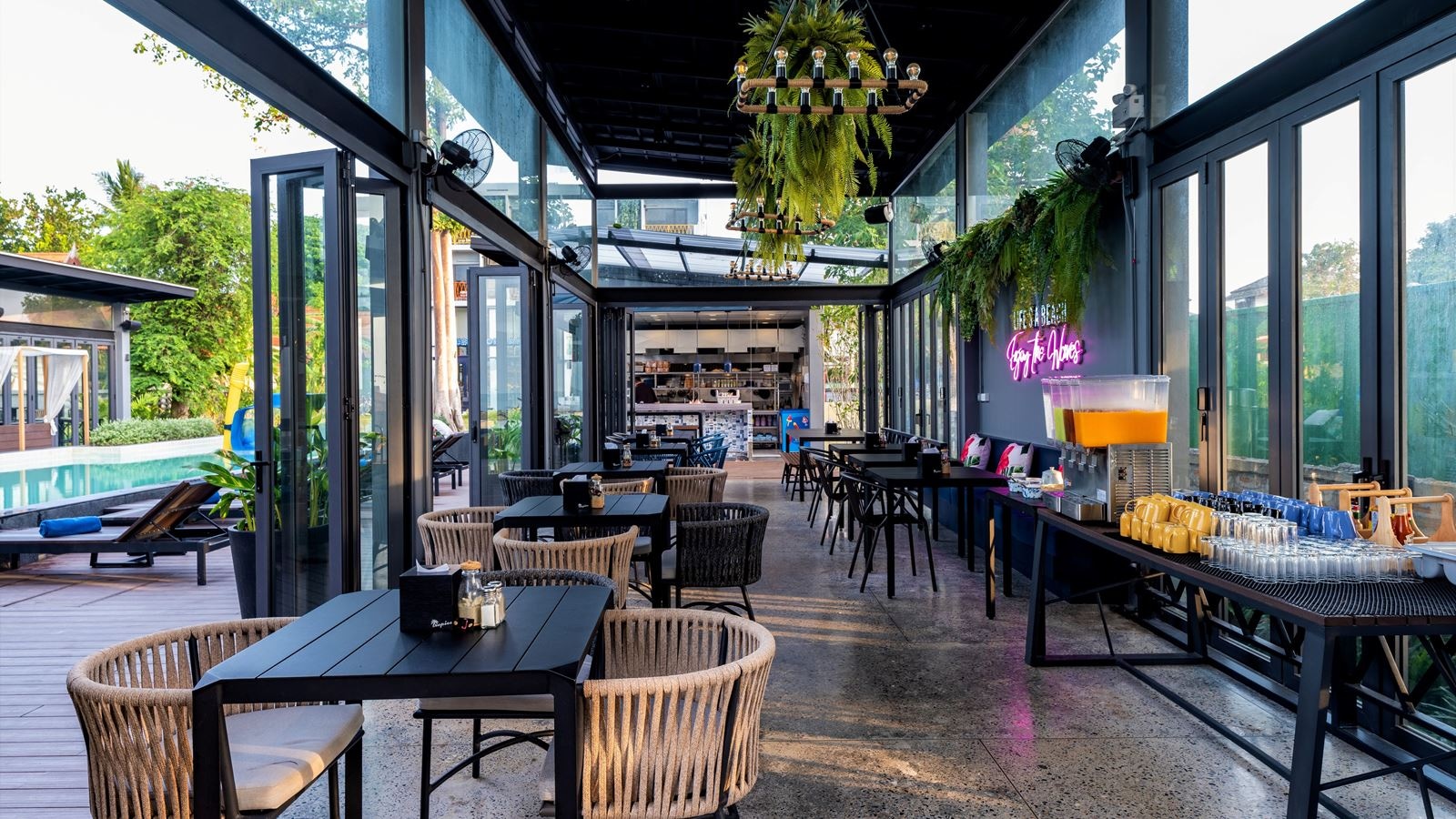 restaurants-restaurant-1