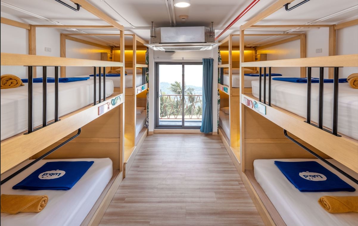 rooms-tribe-hideout-ladies--shared-bathroom