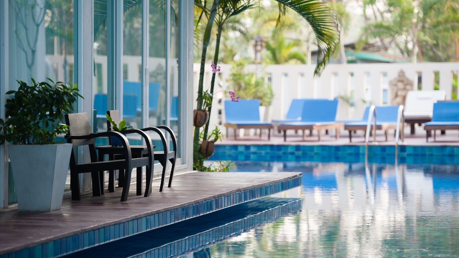 rooms-deluxe-pool-access-villa