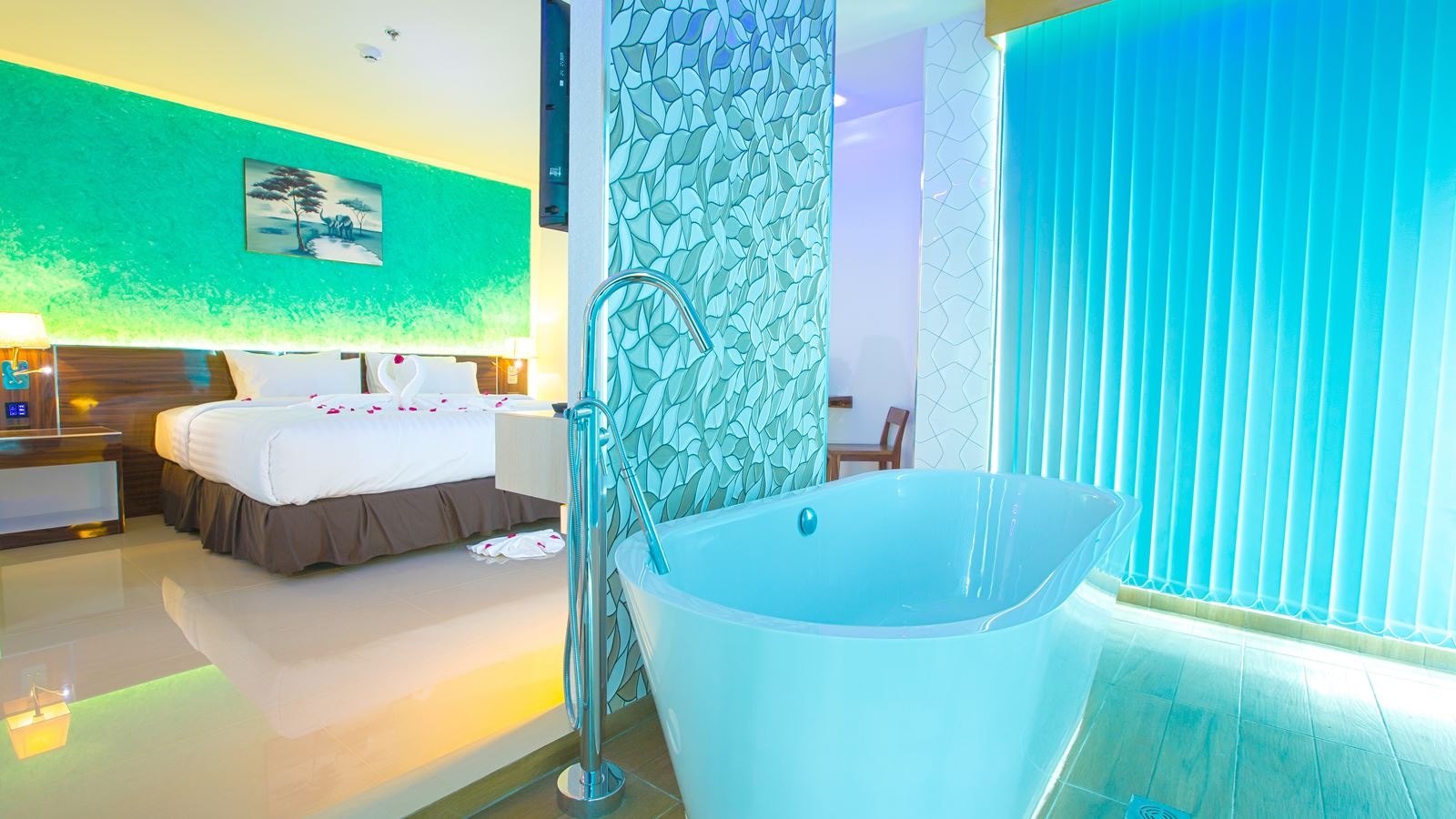 rooms-deluxe-double-bed-or-twin-bed