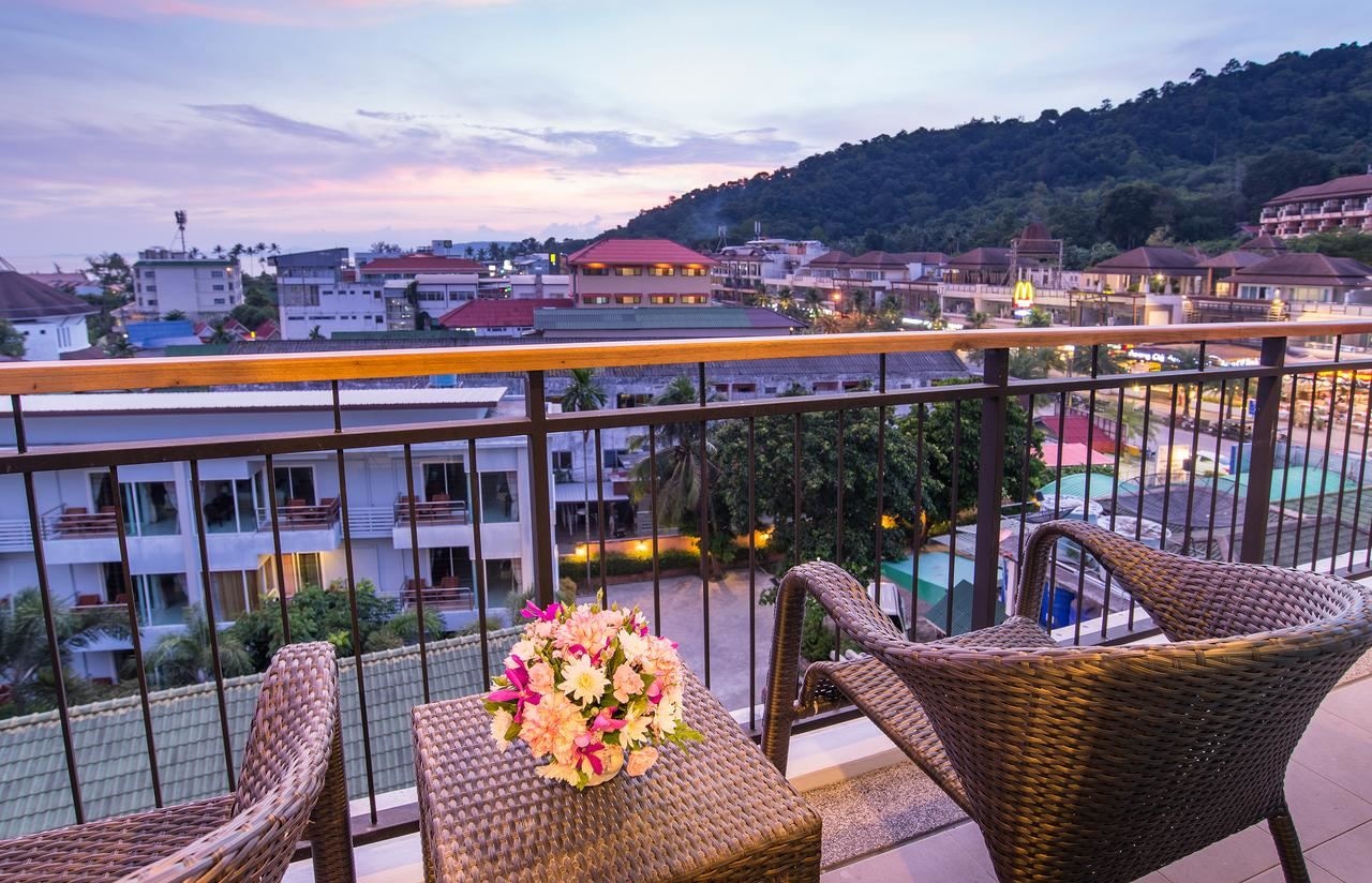 rooms-deluxe-sea-view