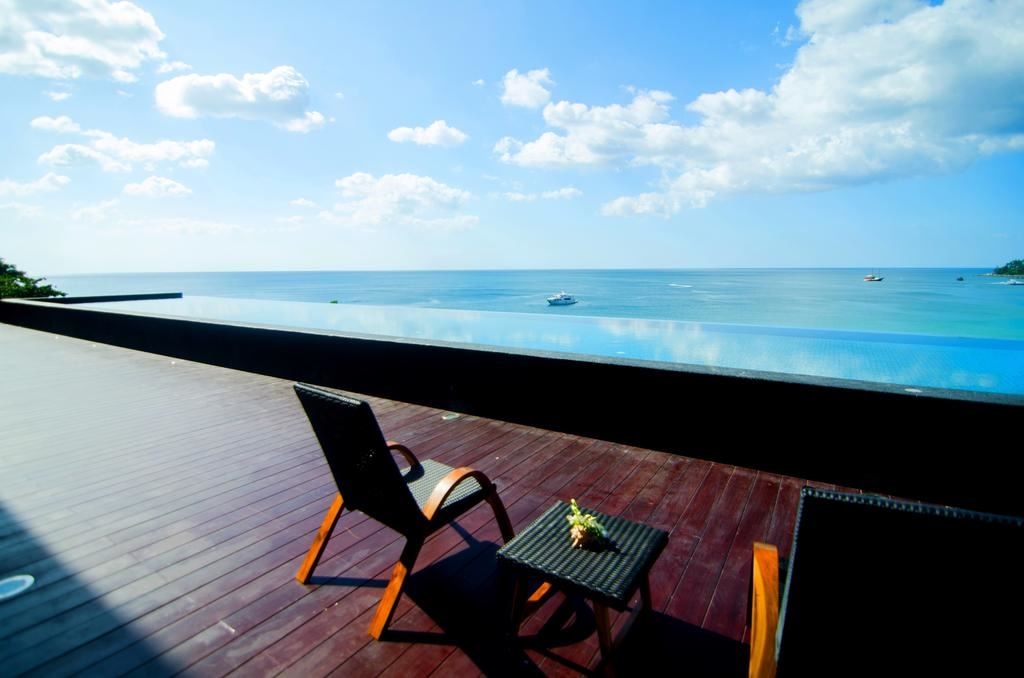 rooms-honeymoon-pool-access-jacuzzi