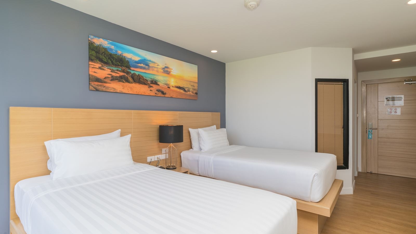 rooms-deluxe-twin-bed