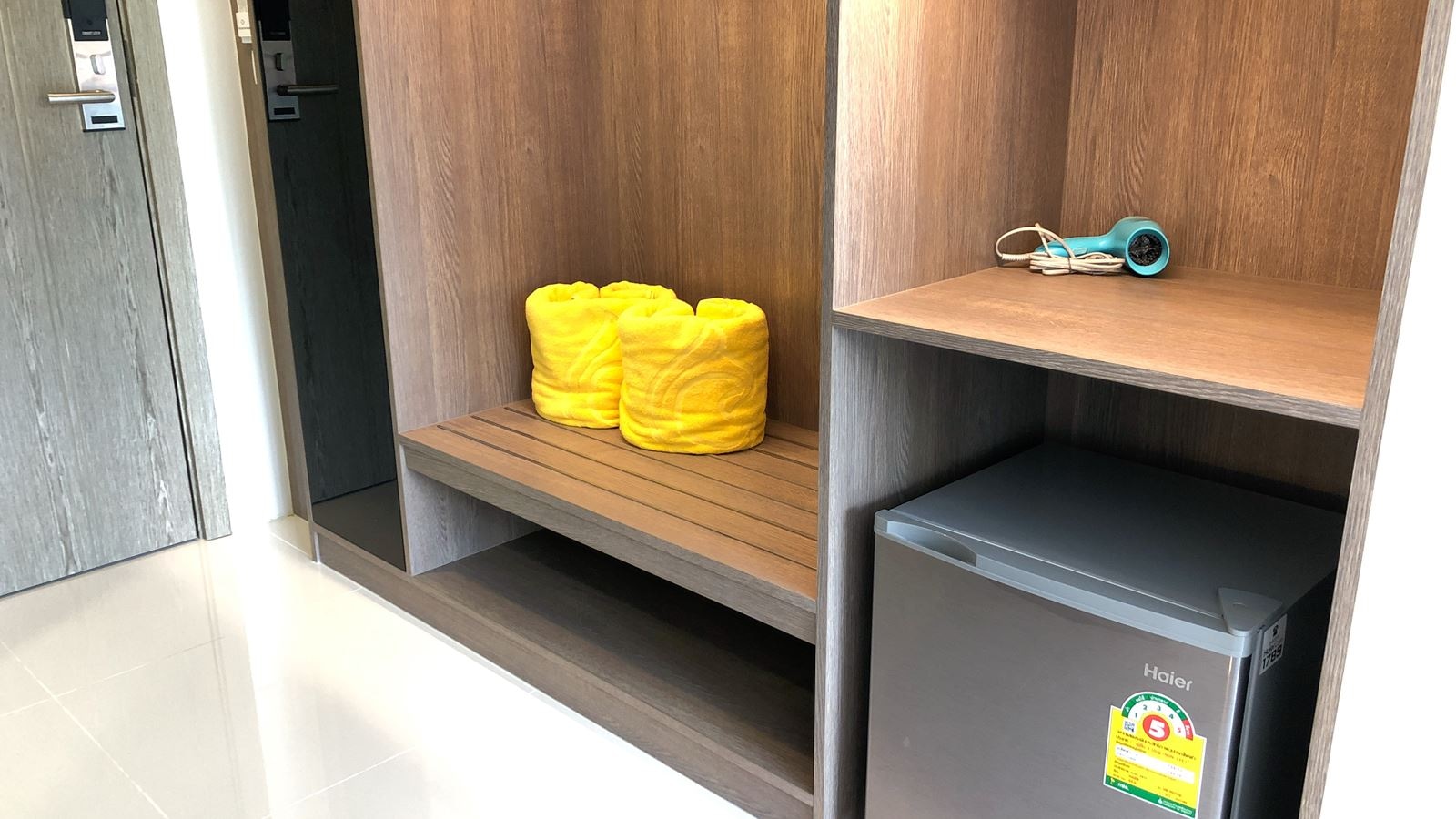 rooms-deluxe-with-balcony