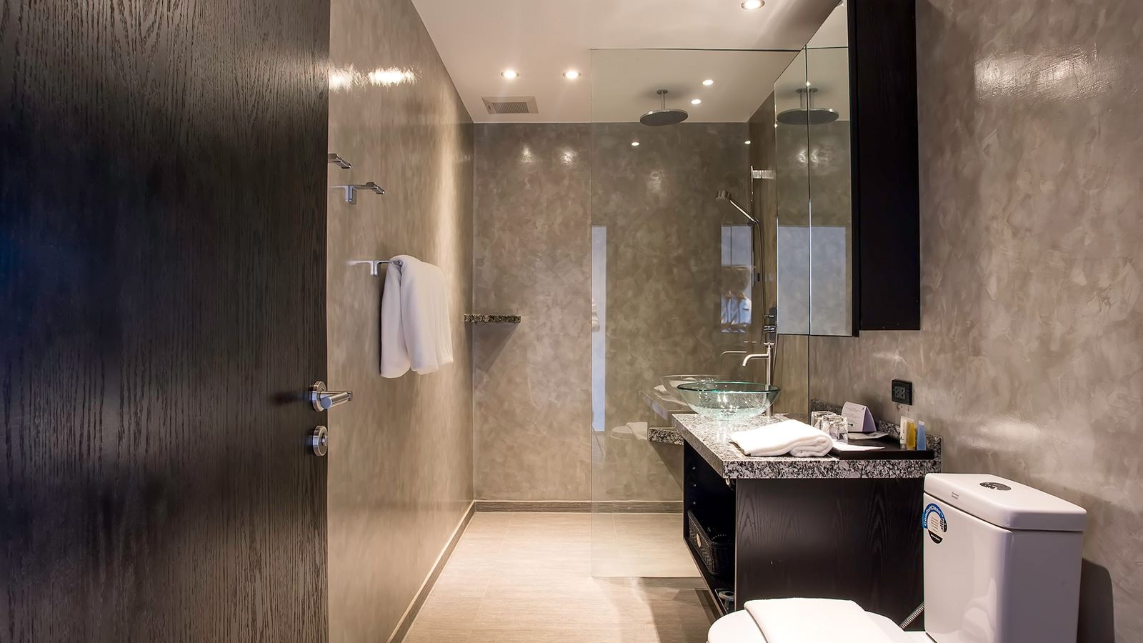 rooms-crew-cabin--4-bunk-beds