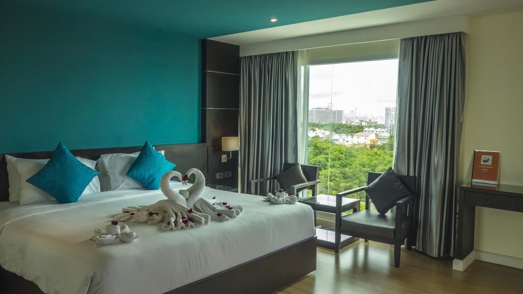 rooms-grand-premium-city-view