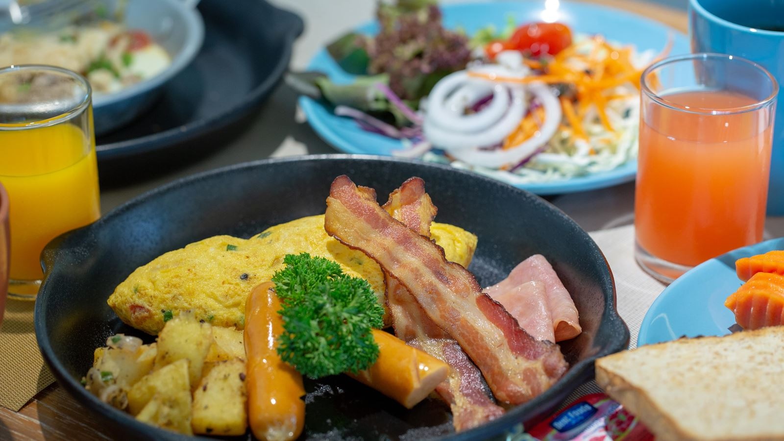 restaurants-fira-restaurant