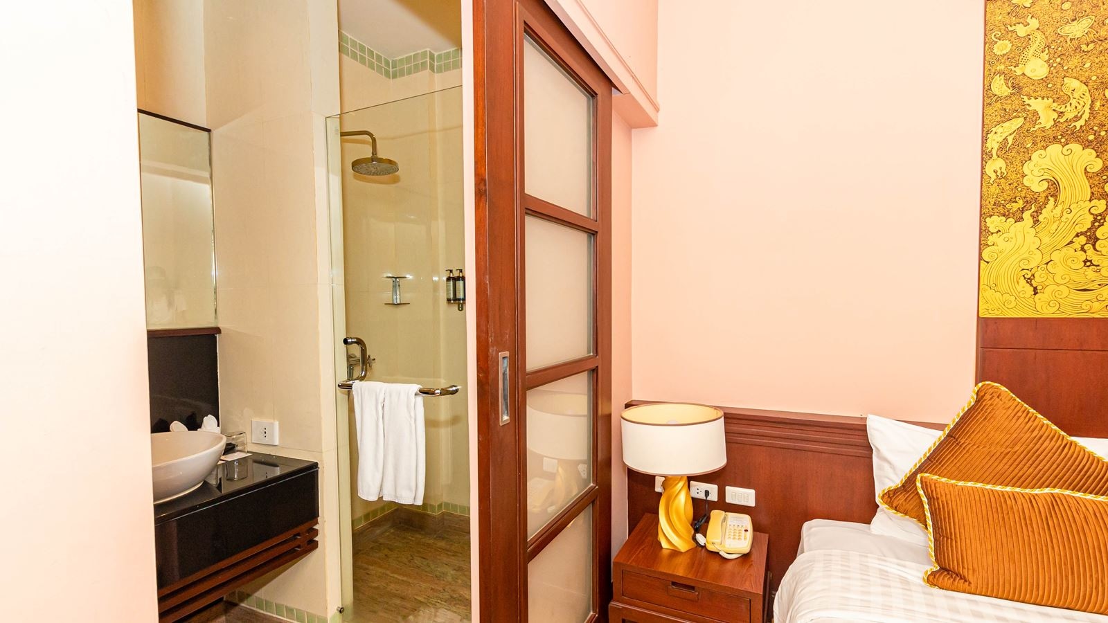 rooms-duplex-pool-view