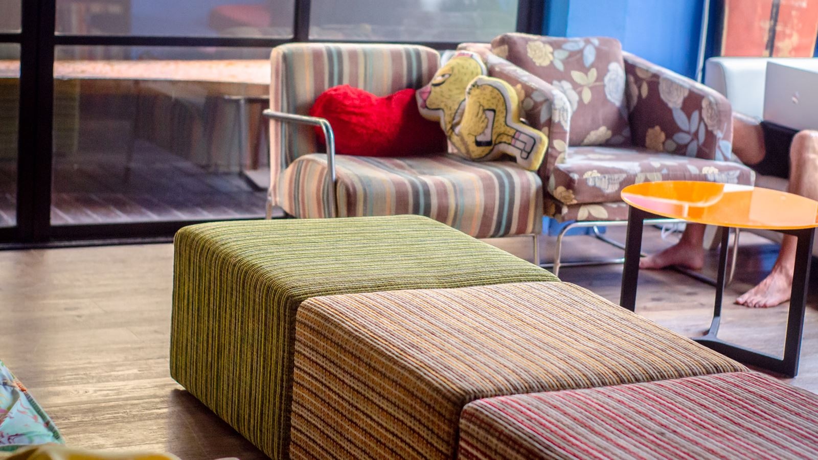 rooms-share-dorm-mix