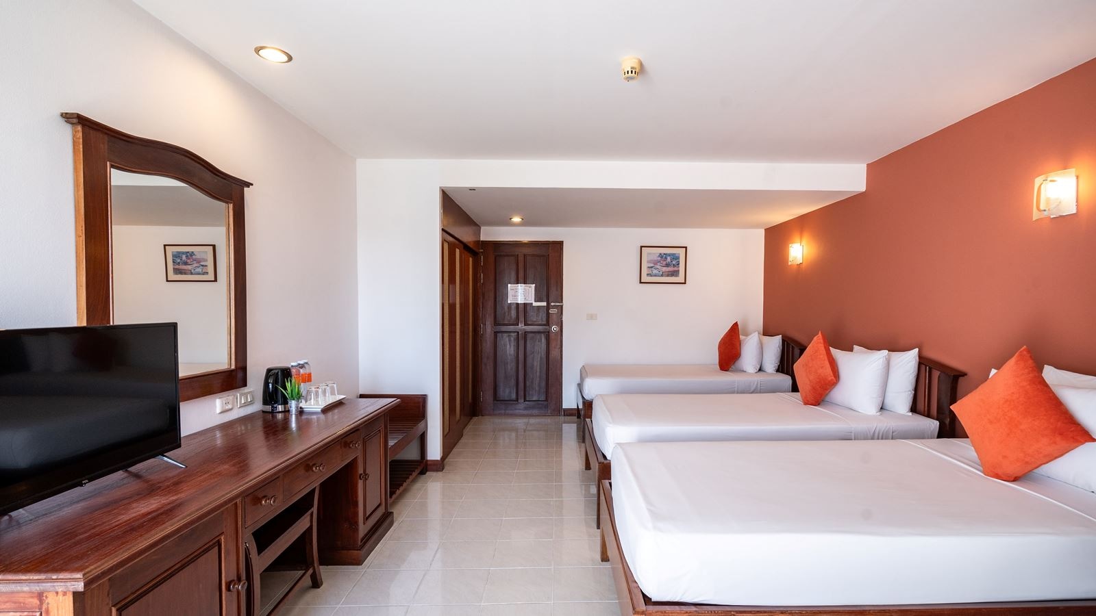 rooms-superior-triple-room