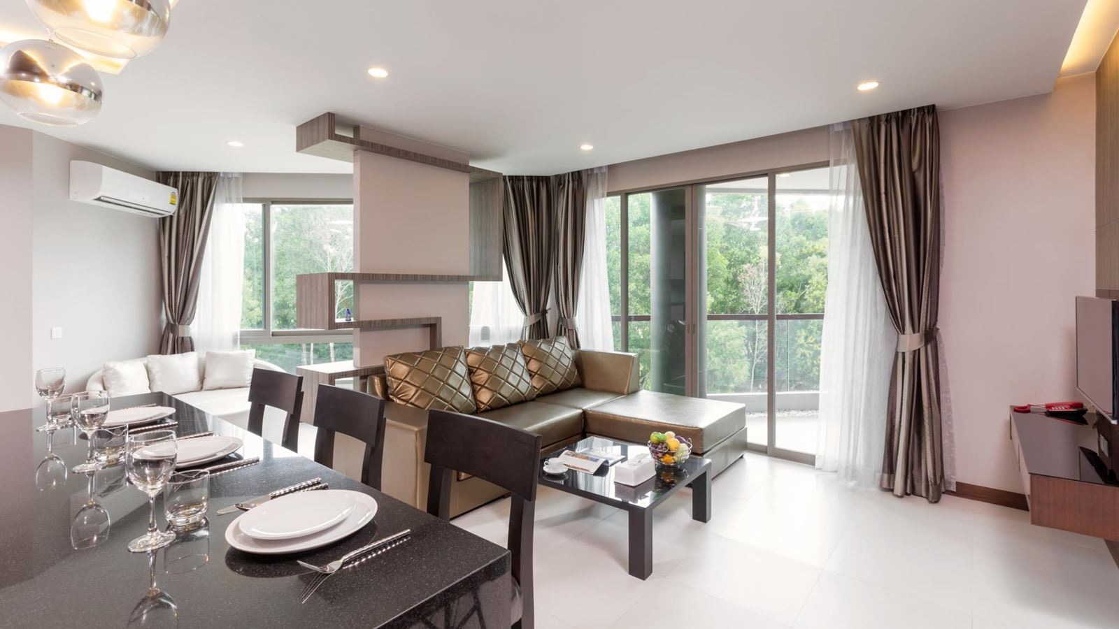 rooms-deluxe-twobedroom