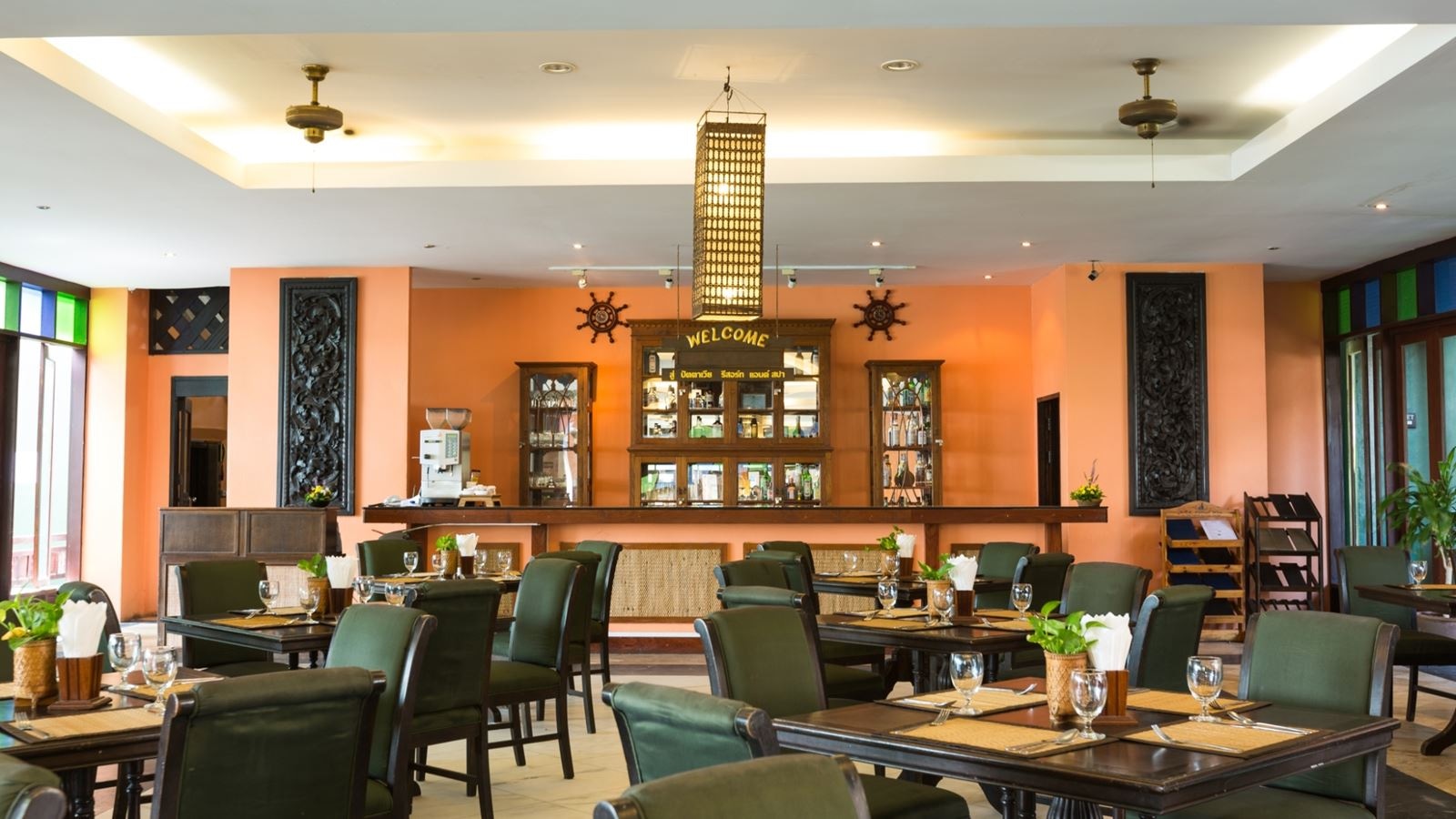 restaurants-pranburi-restaurant