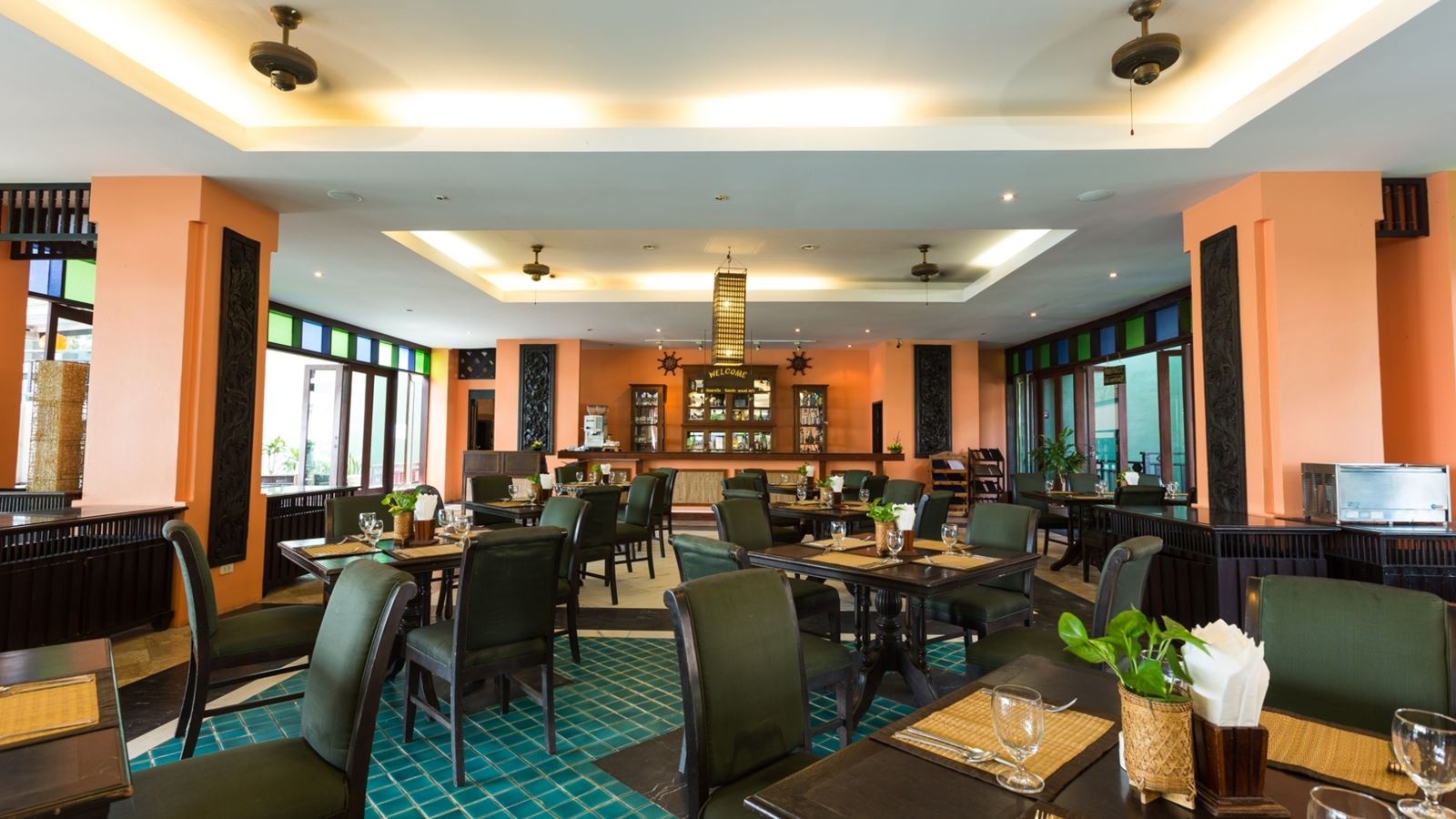 restaurants-pranburi-restaurant