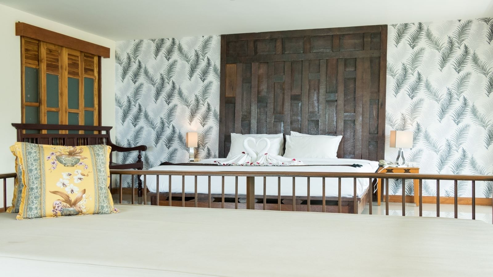 rooms-executive-suite