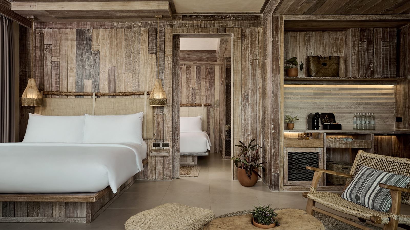 rooms-2-bedroooms-corner-suite