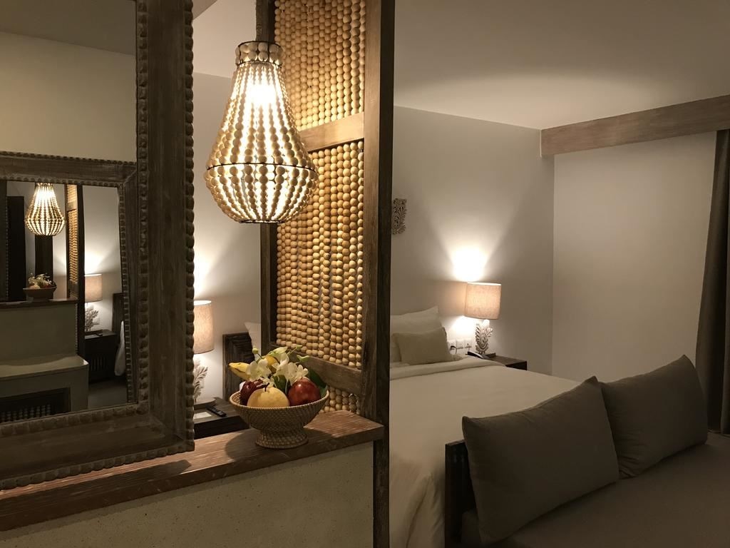 rooms-deluxe-pool-access