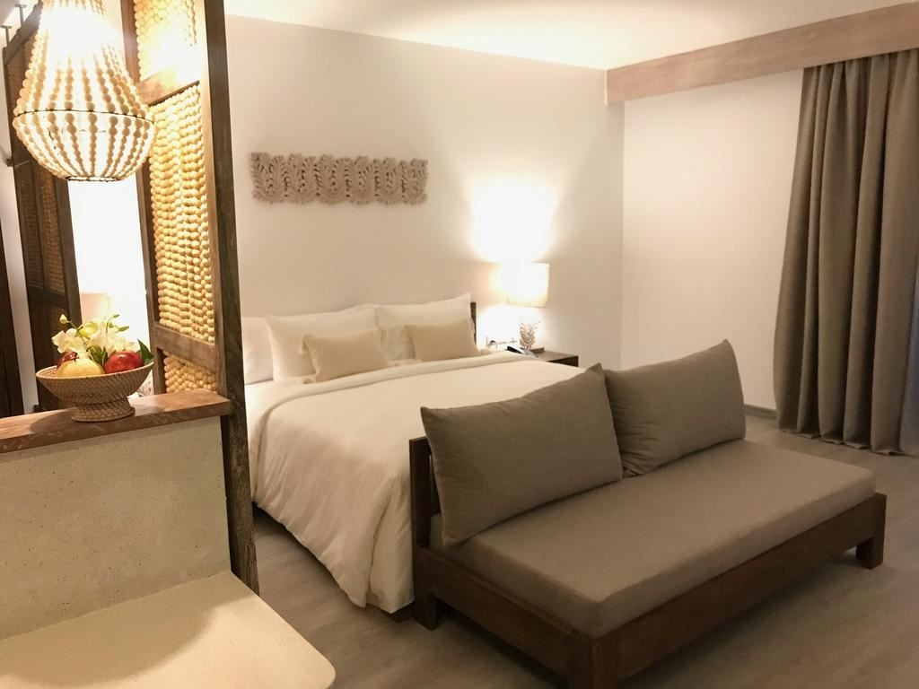 rooms-deluxe-pool-access