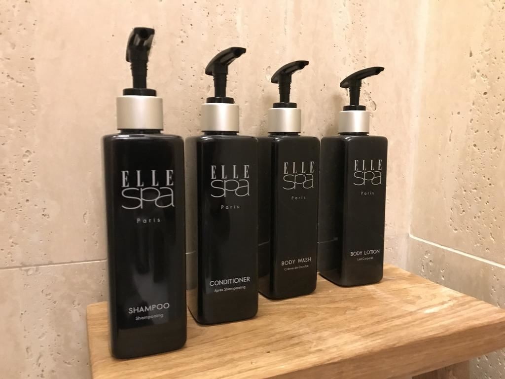 rooms-deluxe-pool-access